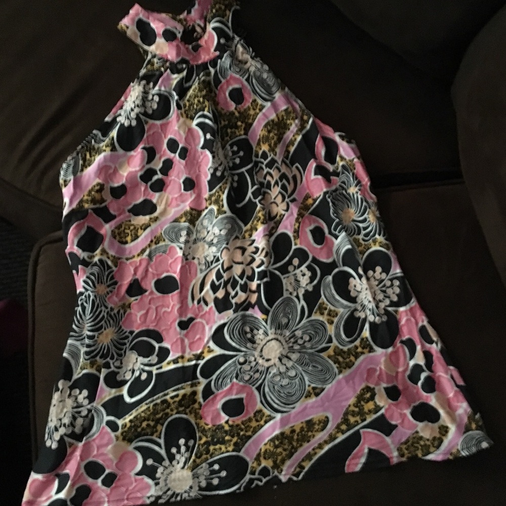 Size L Light weight sleeveless blouse*read below*